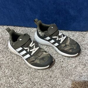 Adidas Kids Sneakers - Camouflage Green and White